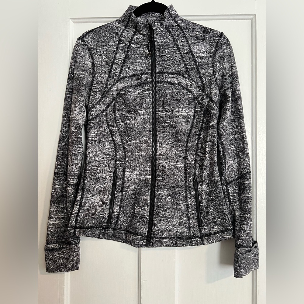 Lululemon Define Luon Black Knit Heathered Size 8